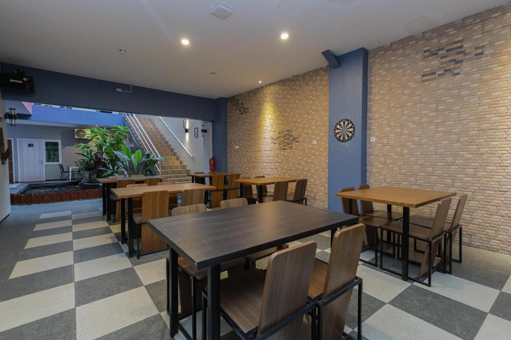 Reddoorz Plus At Swun Stay Raya Langsep Malang Exteriör bild