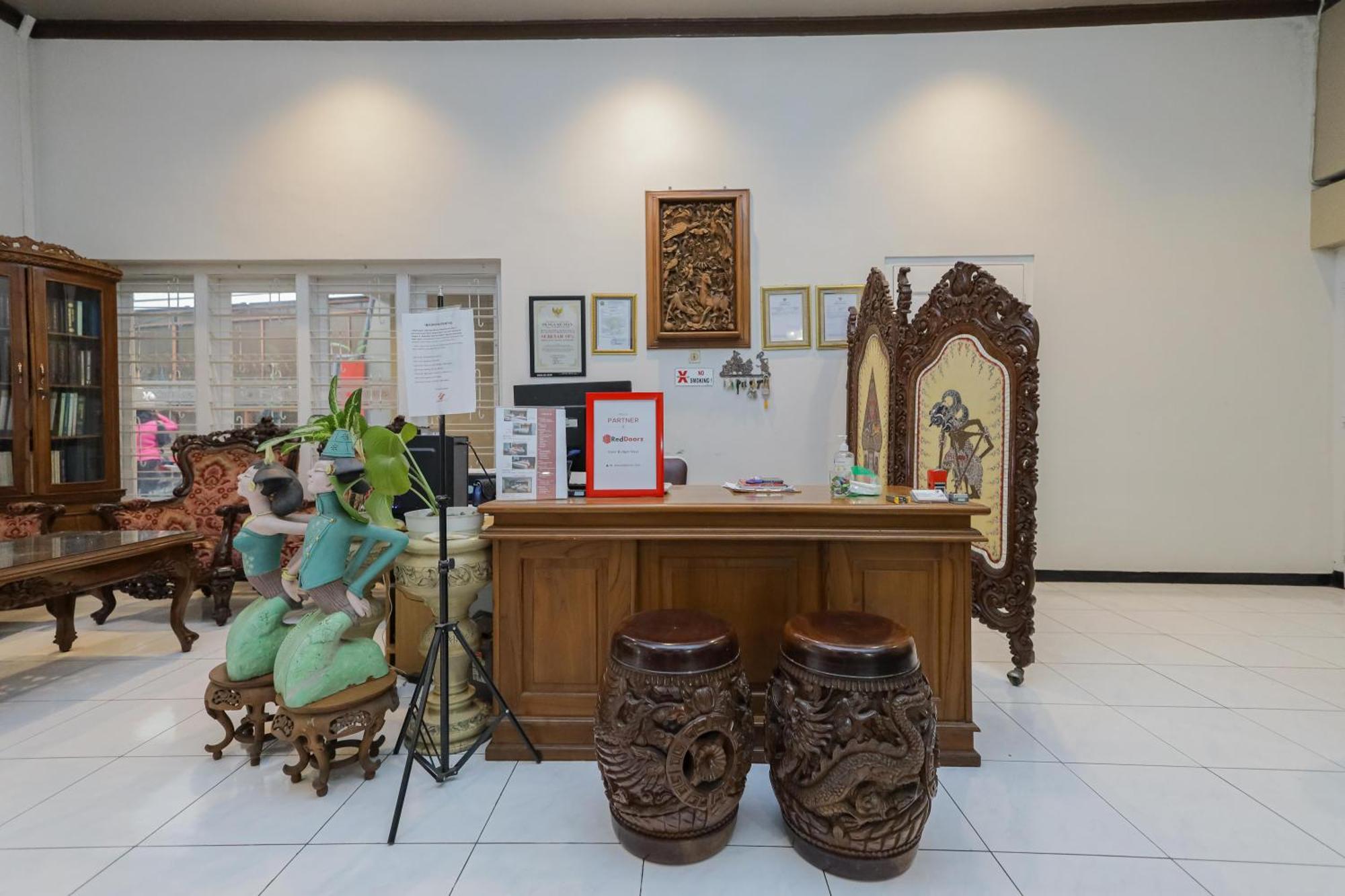 Reddoorz Plus At Swun Stay Raya Langsep Malang Exteriör bild