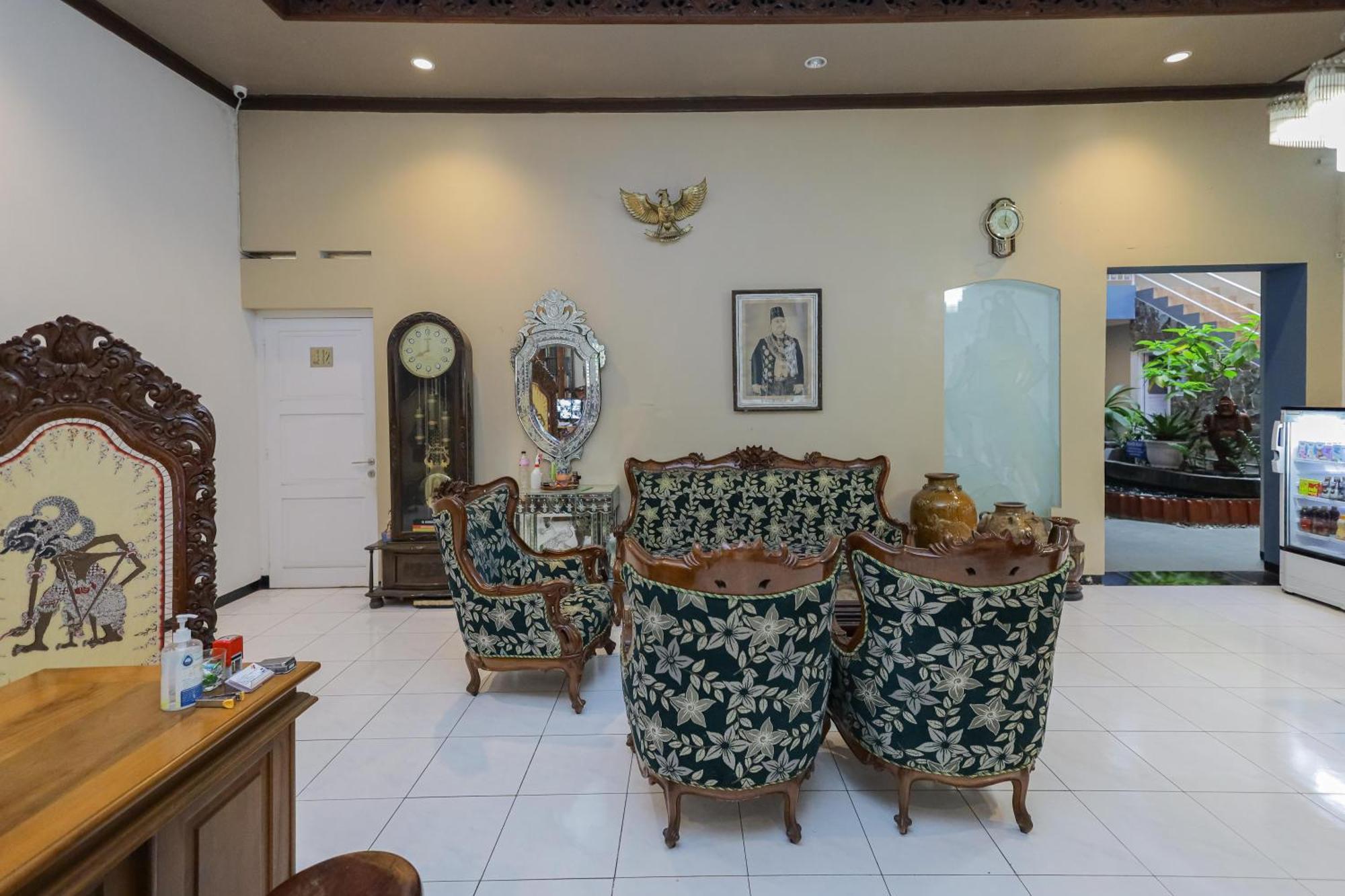 Reddoorz Plus At Swun Stay Raya Langsep Malang Exteriör bild