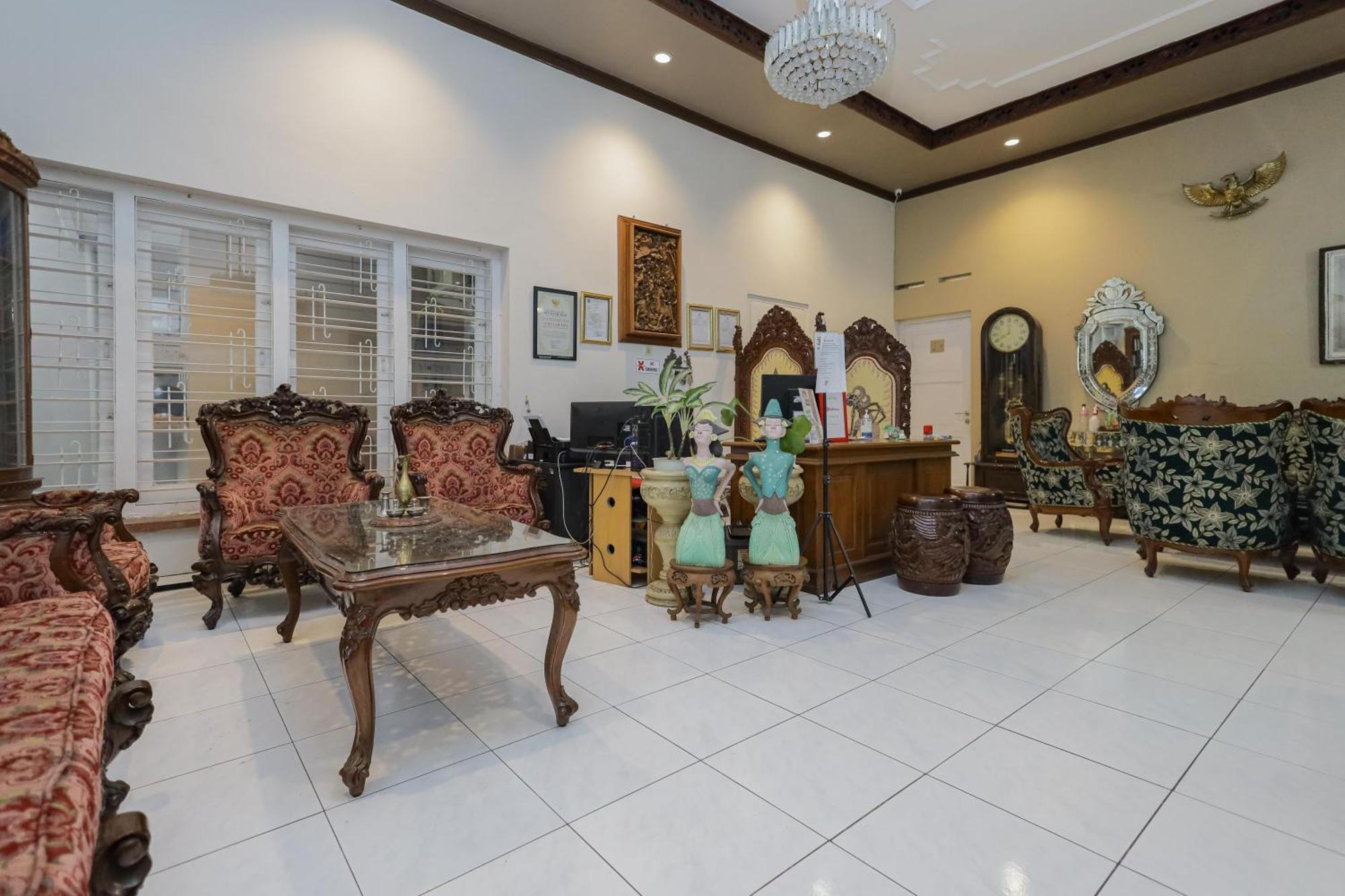 Reddoorz Plus At Swun Stay Raya Langsep Malang Exteriör bild