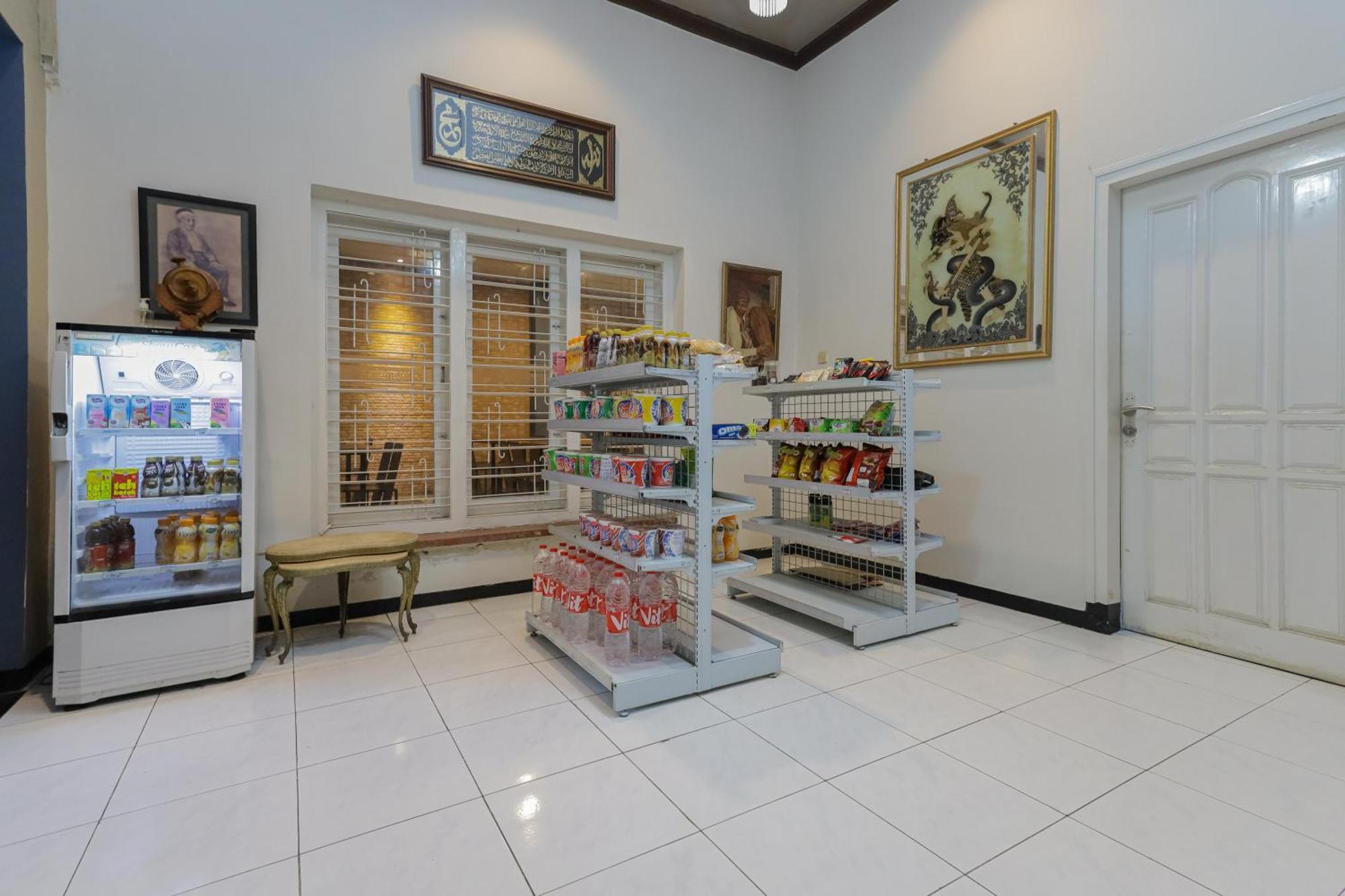 Reddoorz Plus At Swun Stay Raya Langsep Malang Exteriör bild