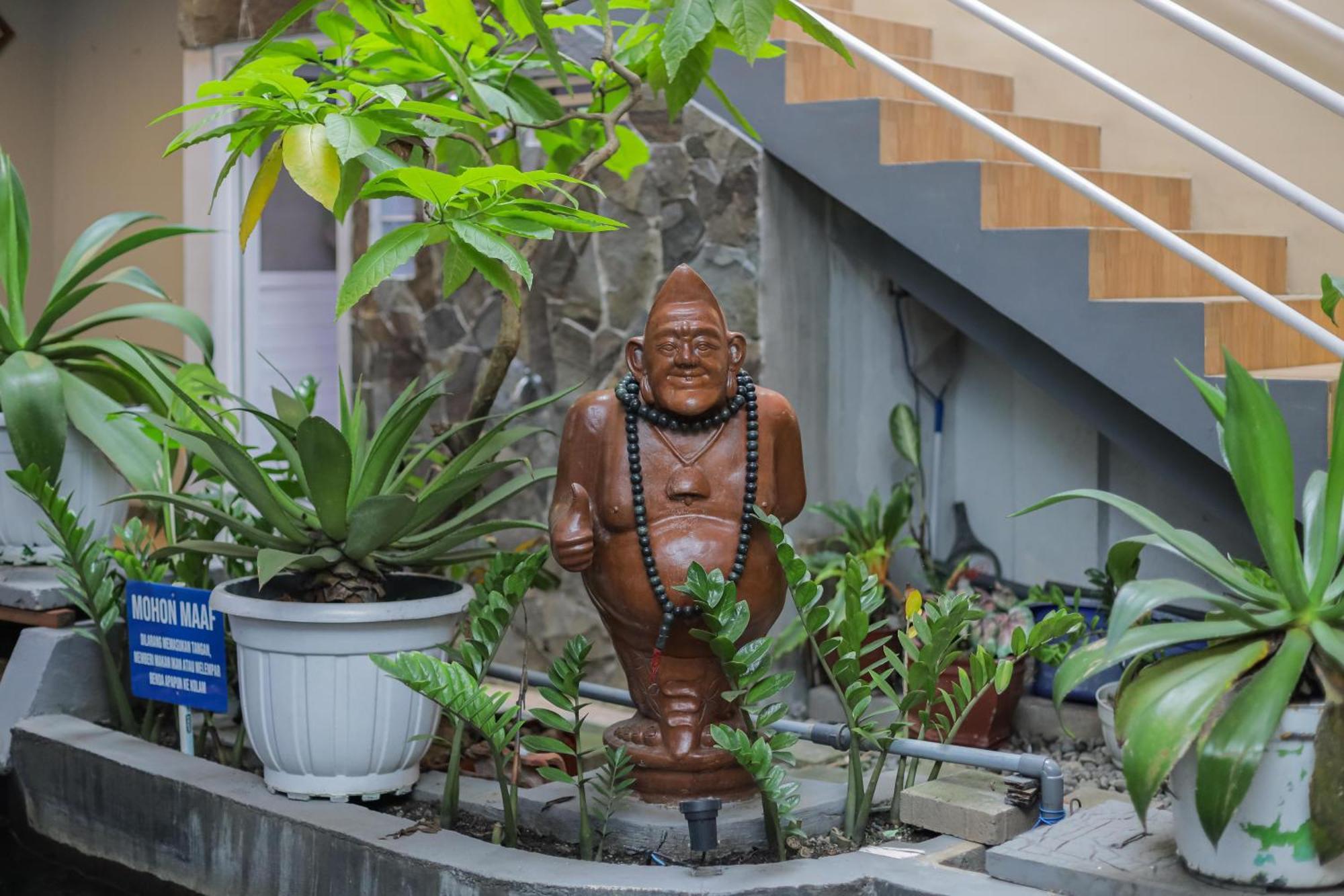 Reddoorz Plus At Swun Stay Raya Langsep Malang Exteriör bild