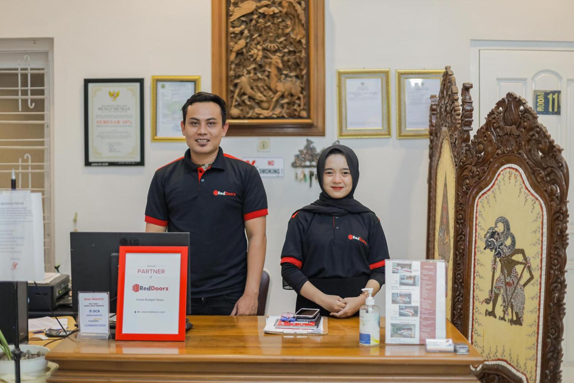 Reddoorz Plus At Swun Stay Raya Langsep Malang Exteriör bild