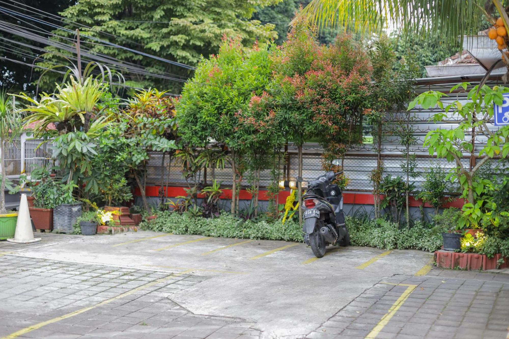 Reddoorz Plus At Swun Stay Raya Langsep Malang Exteriör bild