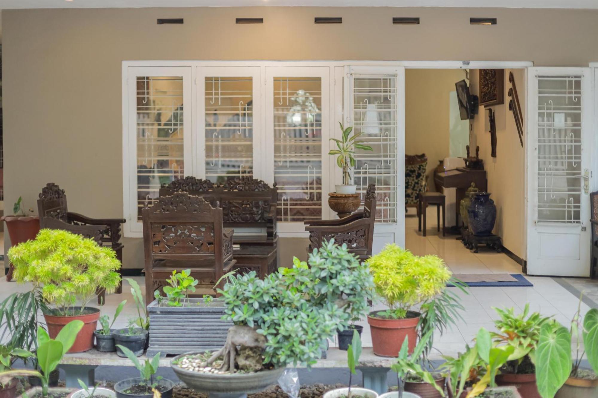 Reddoorz Plus At Swun Stay Raya Langsep Malang Exteriör bild