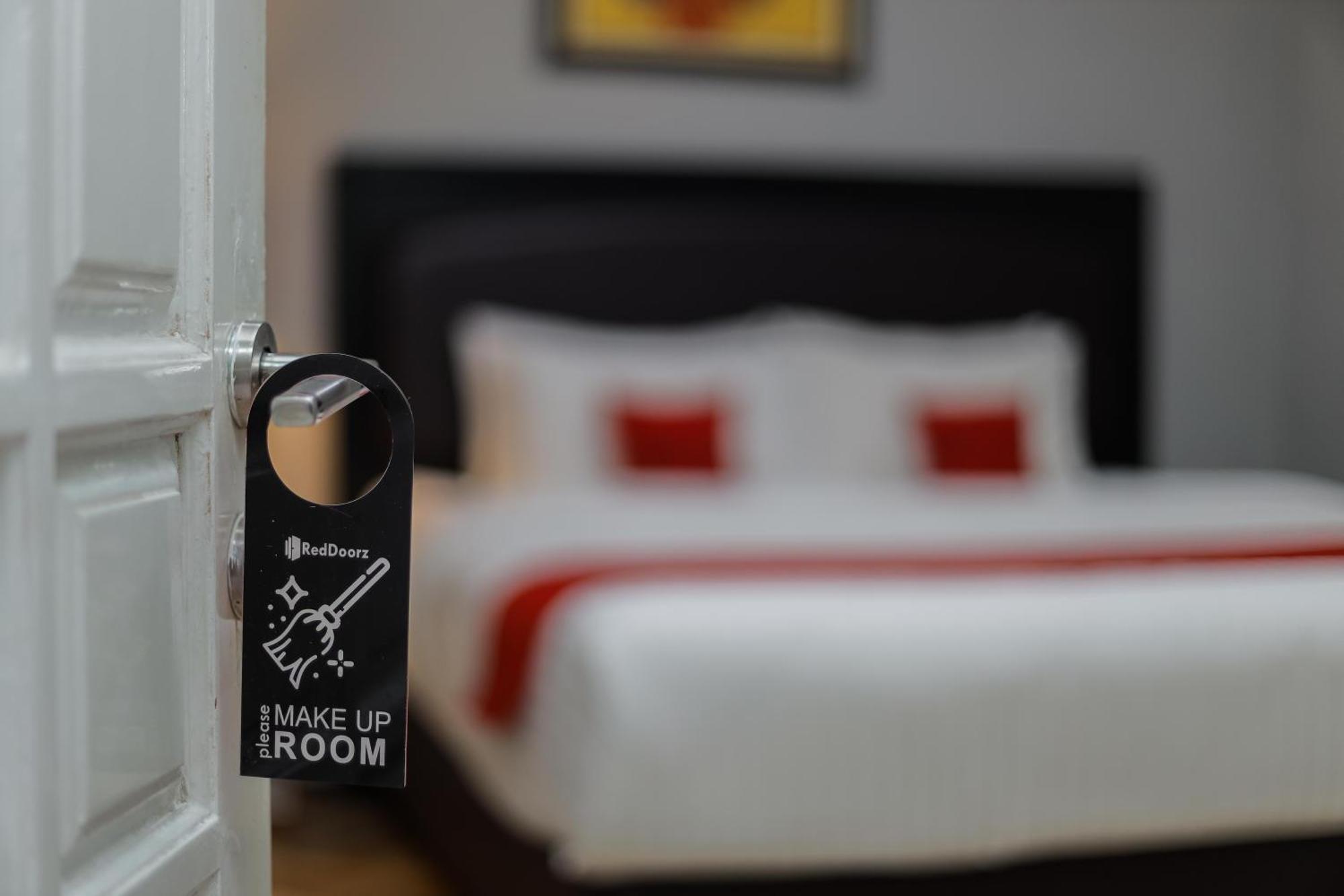 Reddoorz Plus At Swun Stay Raya Langsep Malang Exteriör bild
