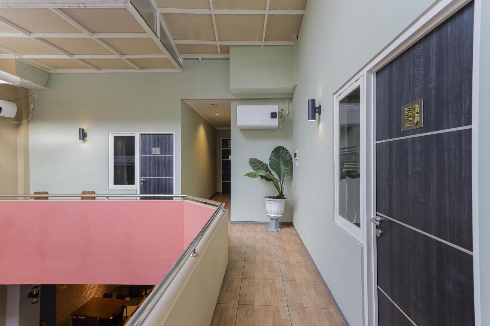 Reddoorz Plus At Swun Stay Raya Langsep Malang Exteriör bild