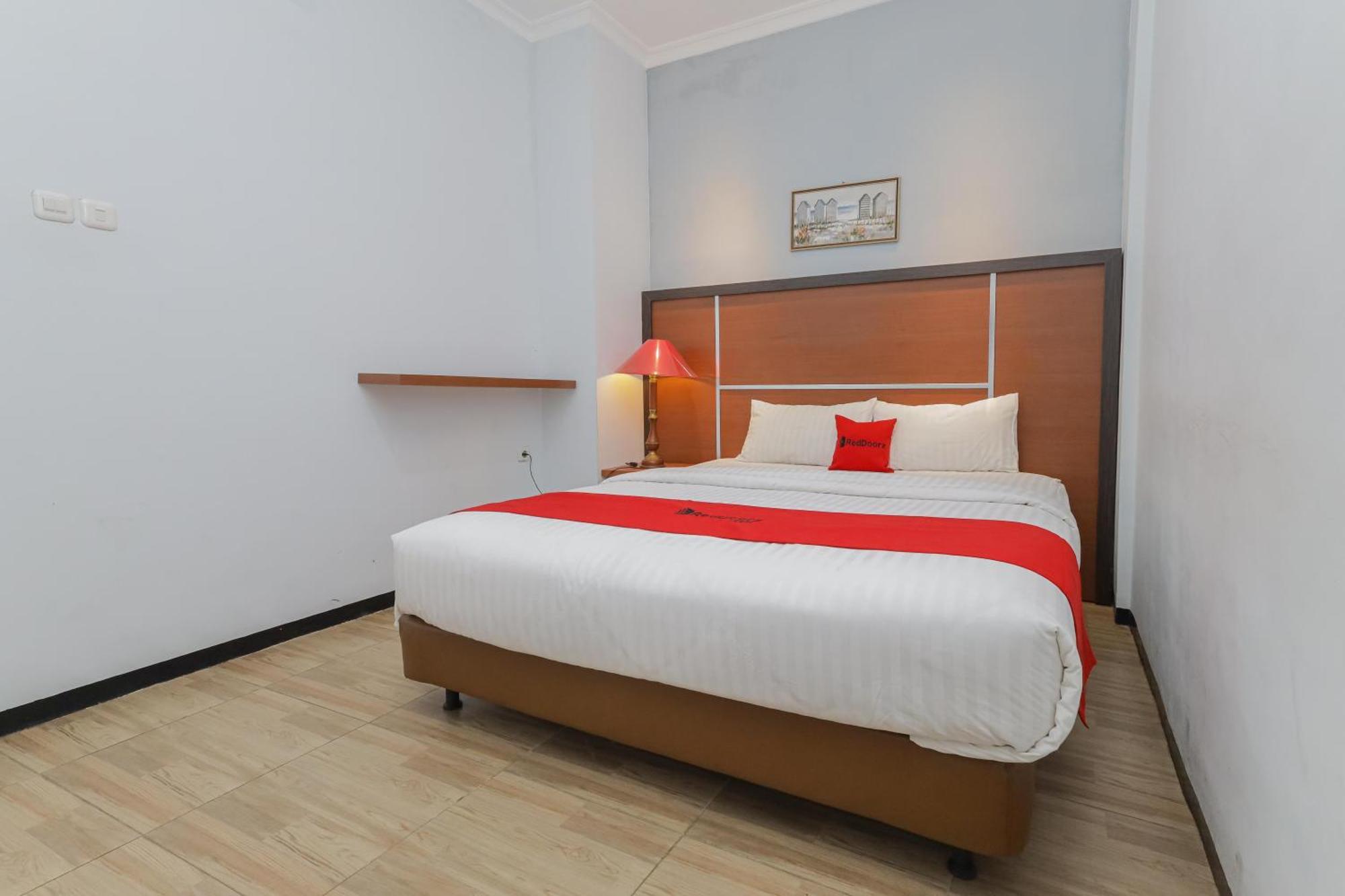 Reddoorz Plus At Swun Stay Raya Langsep Malang Exteriör bild