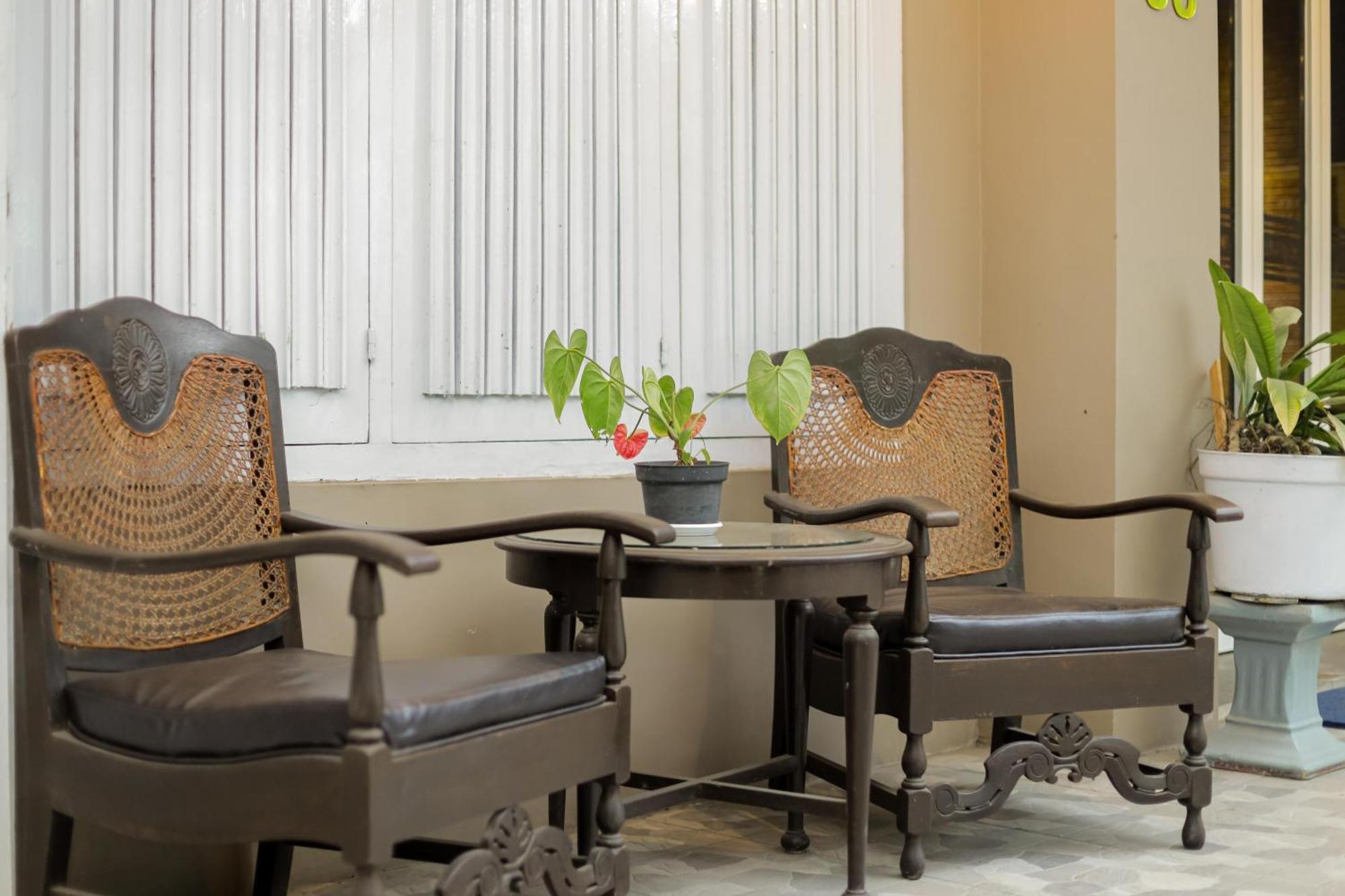 Reddoorz Plus At Swun Stay Raya Langsep Malang Exteriör bild