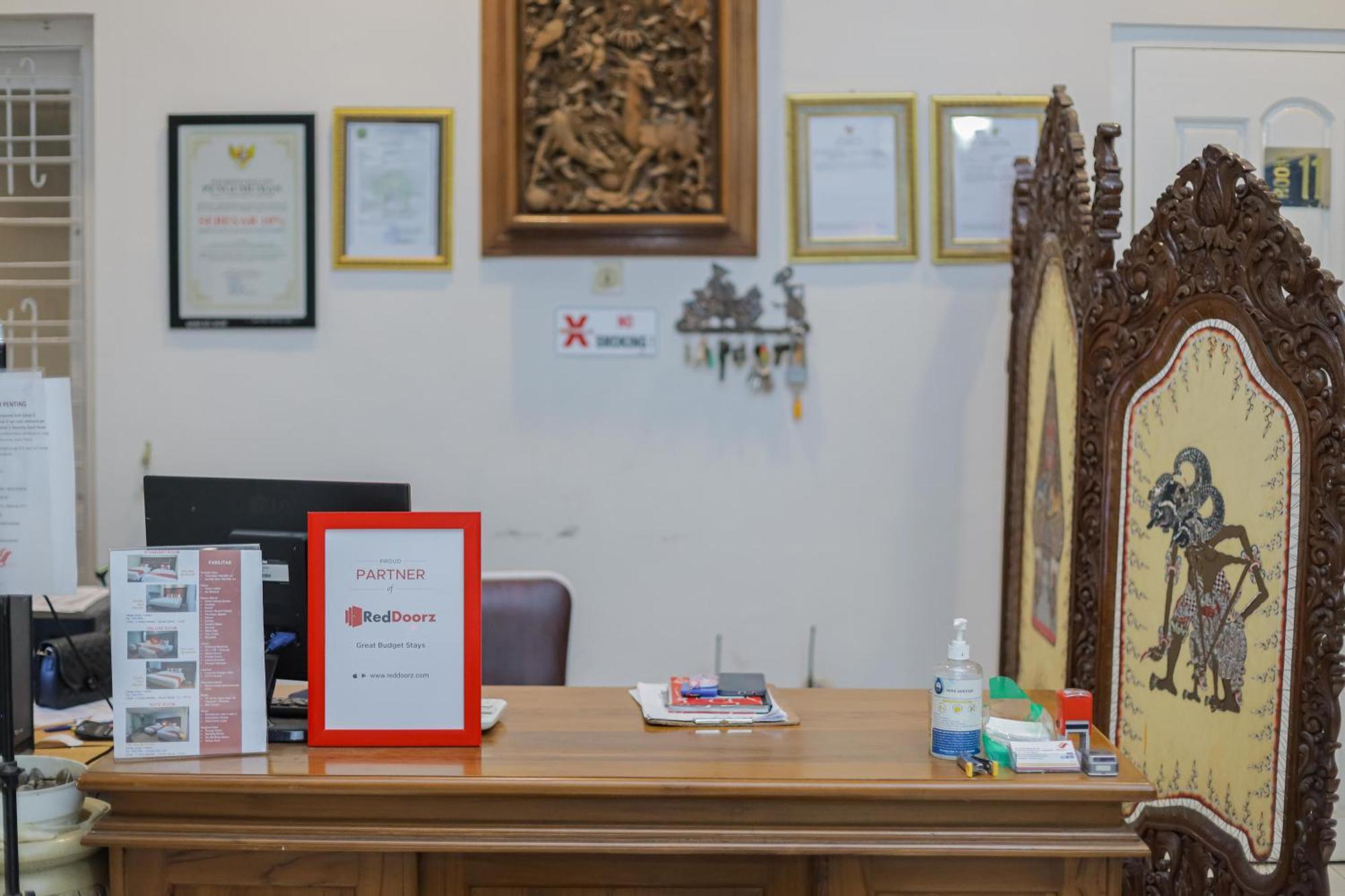 Reddoorz Plus At Swun Stay Raya Langsep Malang Exteriör bild
