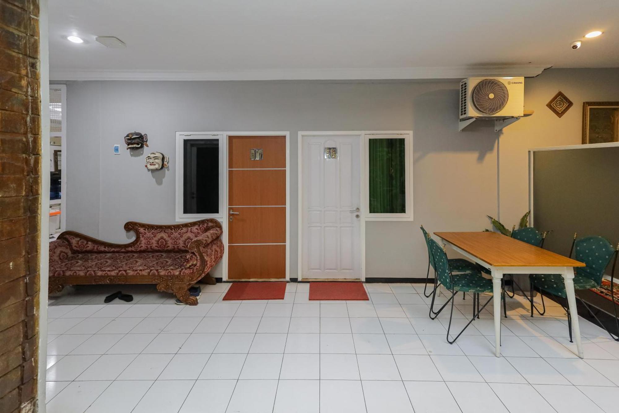 Reddoorz Plus At Swun Stay Raya Langsep Malang Exteriör bild